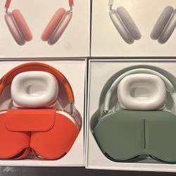 TWO AMAZING CONDITION AIRPOD MAX BUY NOW BUNDLE