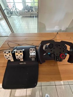 Logitech g29 with f1 carbon fiber mod