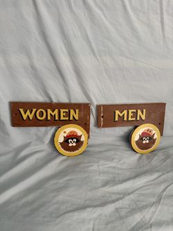 Raccoon Run Golf Coarse signs