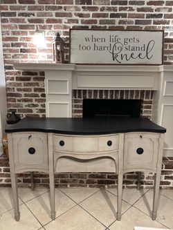 Stunning Refinished Hepplewhite Style Antique Buffet / Server / Sideboard / Entryway Piece / Bar / Media Console with 2 Keys!!
