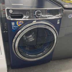New Scratch And Dent GE Front Load Washer. 1 Year Warranty 