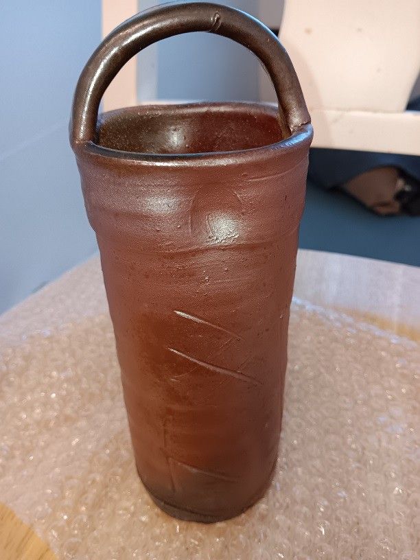 Single Flower Vase of Bizen Yaki of Japan