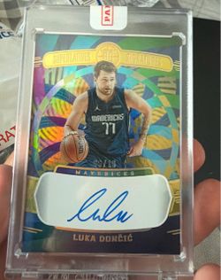 Luka doncic Illusions 2021 auto on card /10