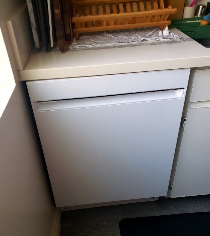 General Electric Dishwasher White