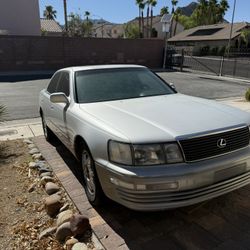 1990 Lexus LS 400
