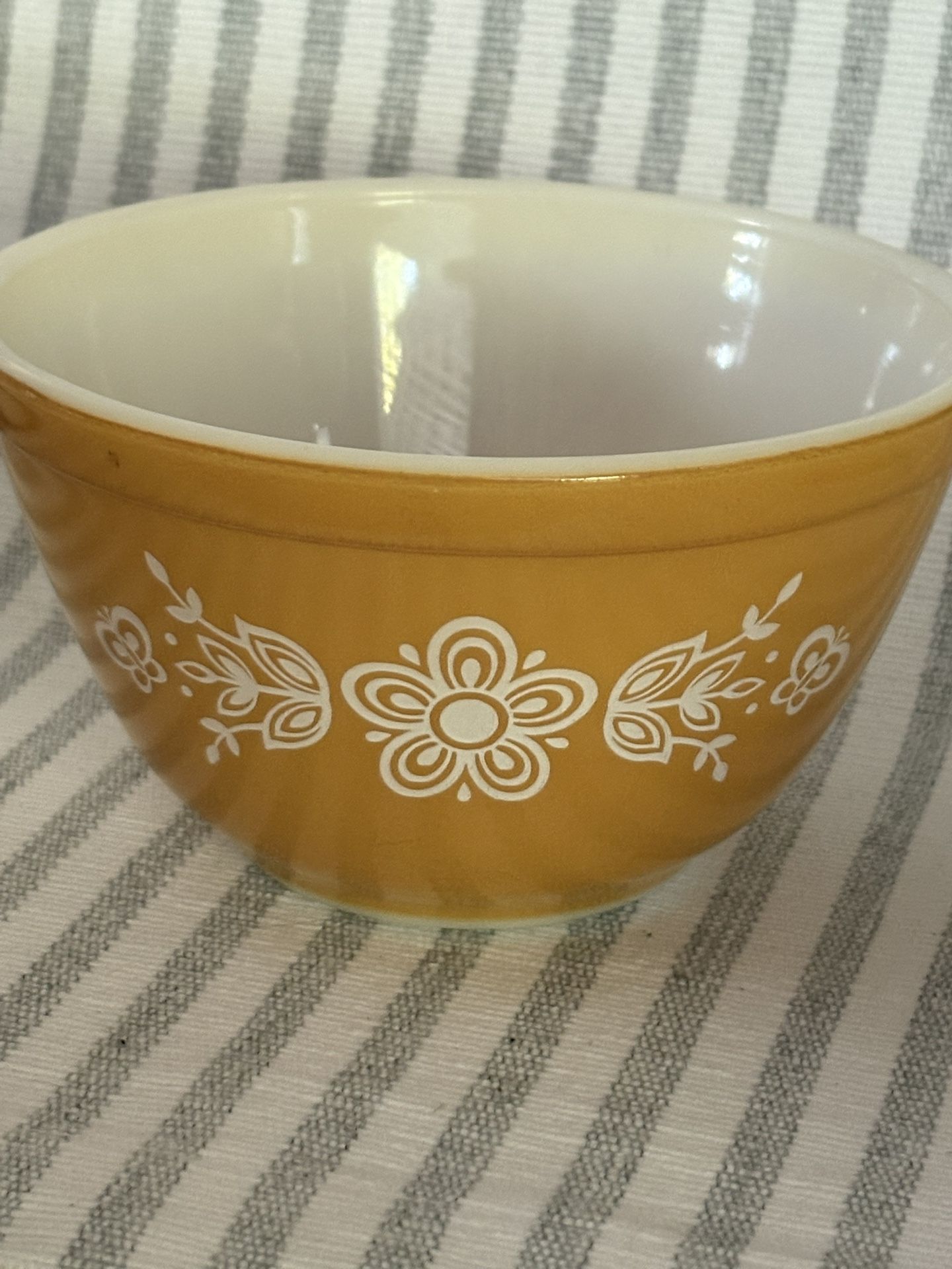 Vintage Pyrex Small Bowl