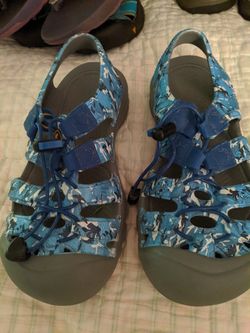 Keens youth size 3 $20 each