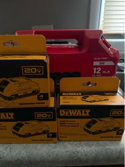 Various Milwaukee Bits