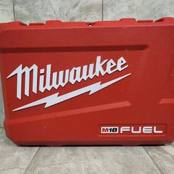 Milwaukee 2997-22 M18 FUEL Hammer Drill/Impact Combo kit. Located In Cedar Mill Area.