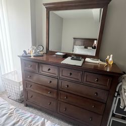 Mahogany Wood Bedroom Set 