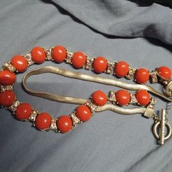 Coral Necklace Elizabeth Taylor. 