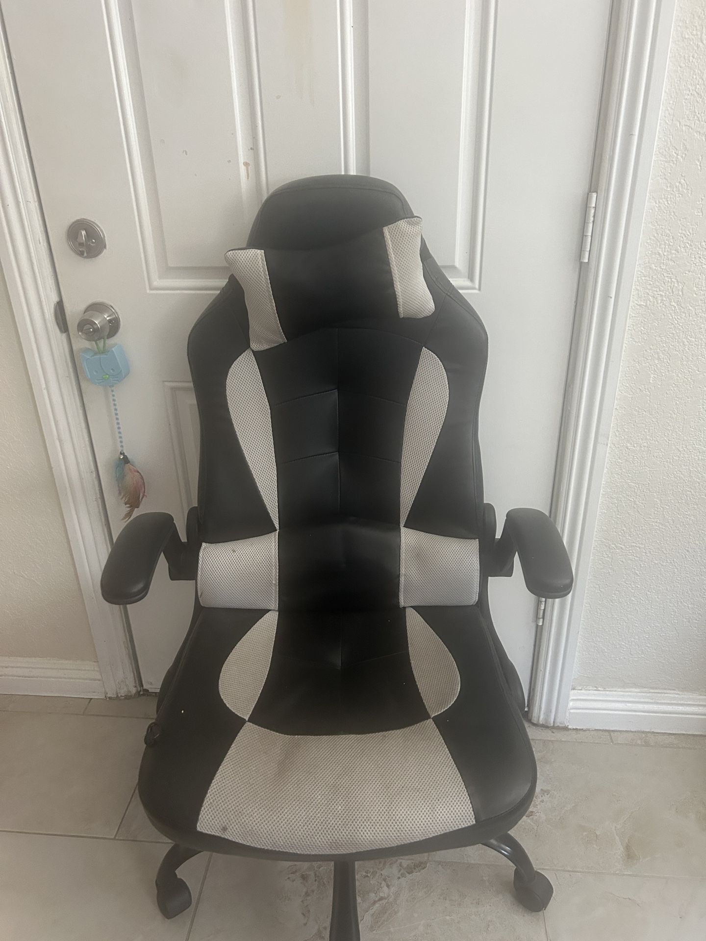 Gamer chair