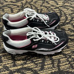 Woman’s Skechers D Lites Air Cooled Memory Foam Sneakers Shipping Avaialbe 
