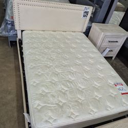 Complete Full Size Bed