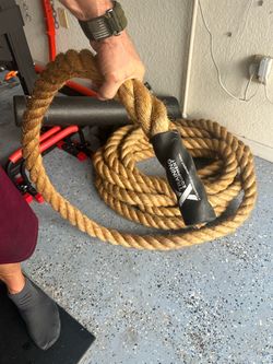 Gym battle rope by Rogue fitness