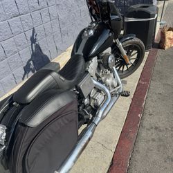 Brand New La pera seat for Harley Davidson Dyna