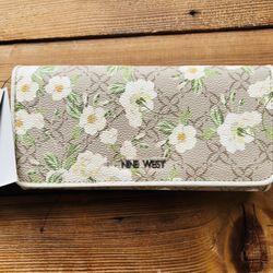 Nine West Floral Wallet- 8x4”