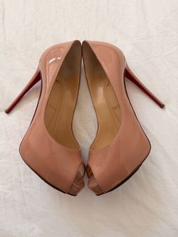 Christian Louboutin New Very Prive 120 Nude Patent Peep Toe Pumps Sz 35.5 (US 5.5)