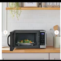 Horno Microondas Vissani 21 in. 1.1 cu. ft. 1000-Watt Countertop Microwave Oven in Fingerprint Resistant Stainless Steel and Bar handle Store SKU# 101