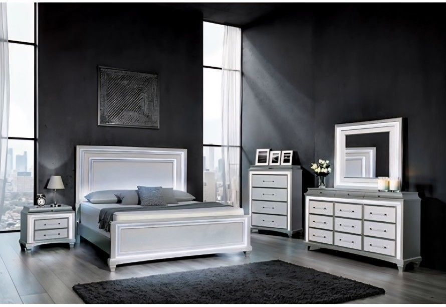 Bedroom Set 4 Pc GALEA Silver Grey Finish. New Especial Price 