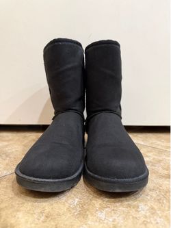 Women’s mid calf boots