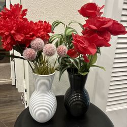 Flower Vase With Flowers 