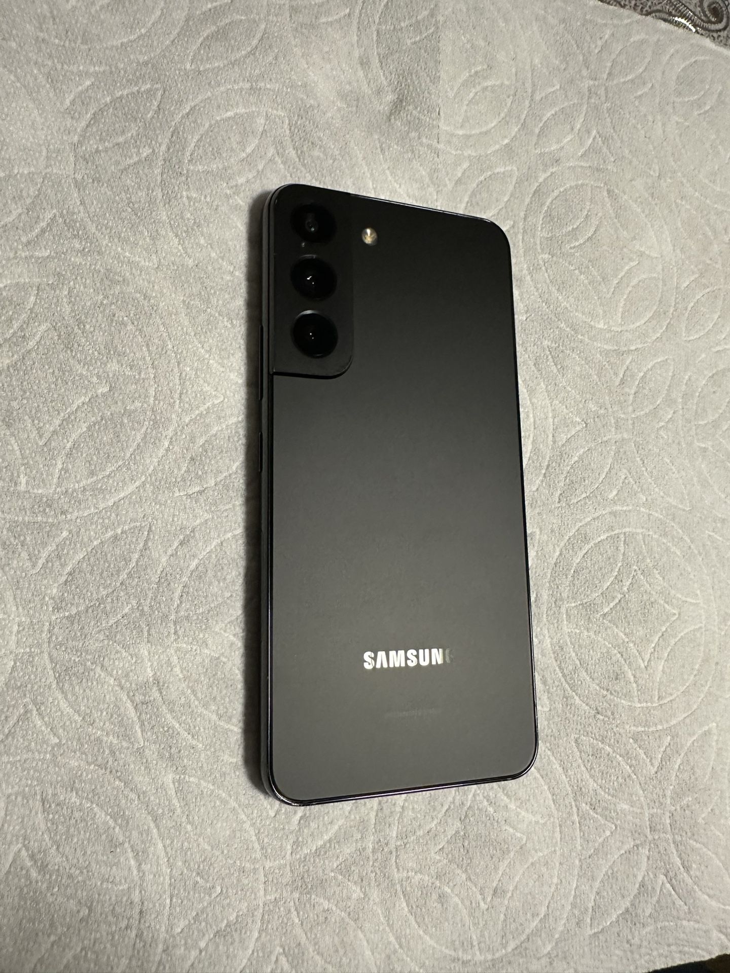 Galaxy S22 (128GB)