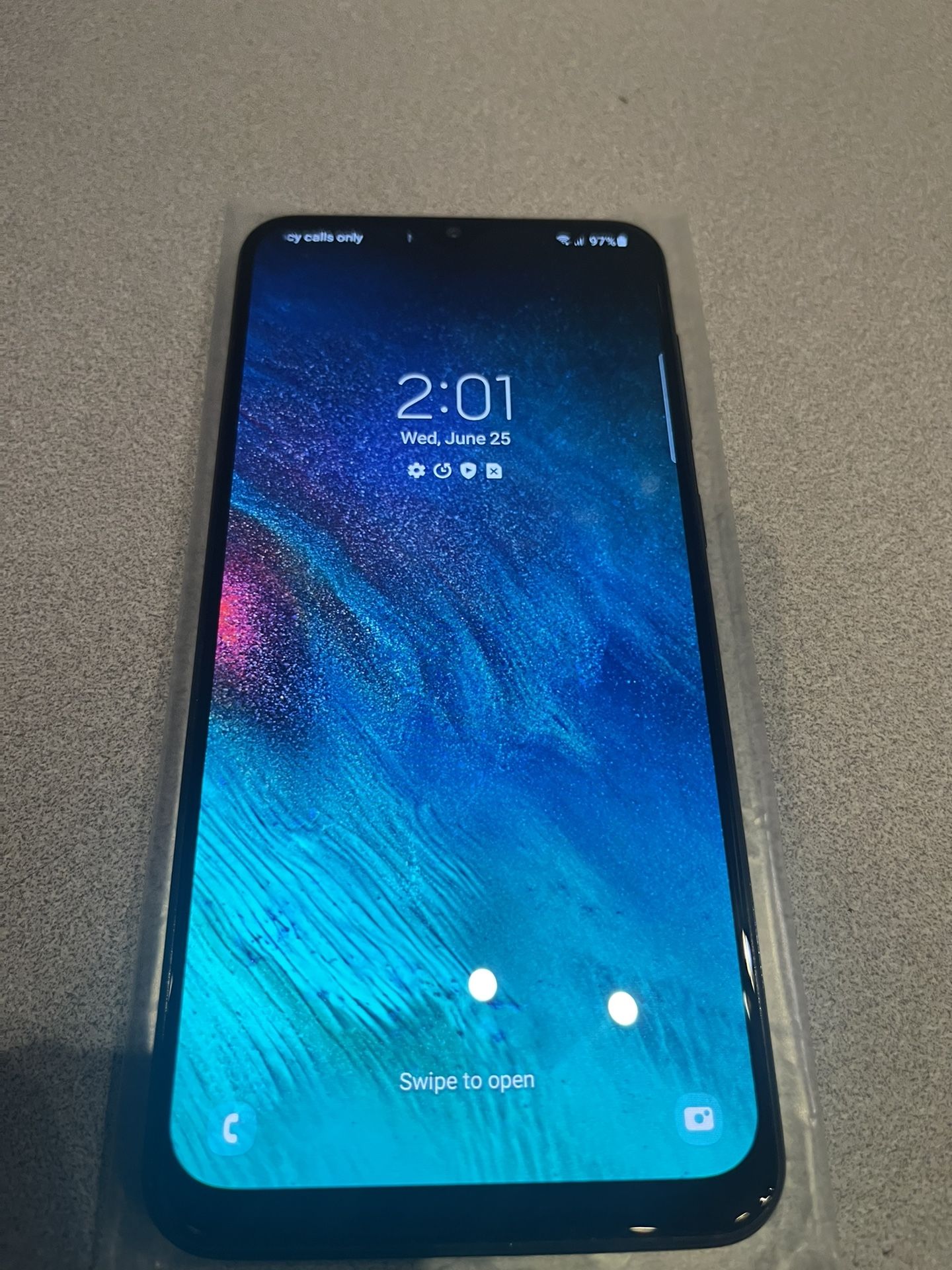 Samsung Galaxy A20 32GB SM-A205U Carrier UNLOCKED 6.4” Smartphone- BLACK