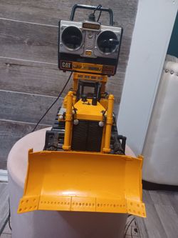 New Bright Caterpillar D10N Vintage Remote Control Bulldozer from 1993