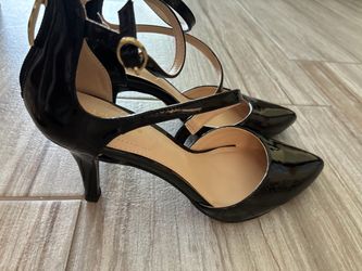 Liz Claiborne black patent heels