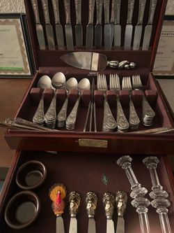 Cabela’s Cambridge stainless steel Turkey place set from 2006-2007