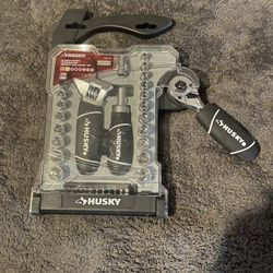 Husky Wrench And Ratchet Set