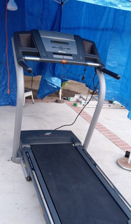 Nordictrack Treadmill / Caminadora (Can Deliver)
