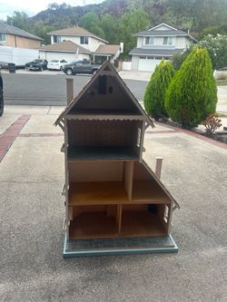 Wooden Victorian Dollhouse