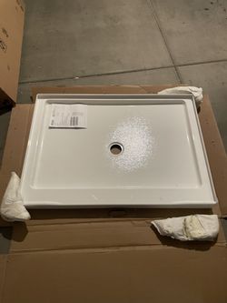 Delta Classic 500 48 in. L x 34 in. W Alcove Shower Pan Base with Center Drain in High Gloss White 