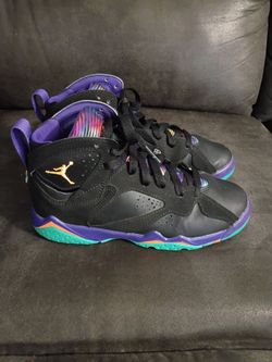Nike Air Jordan 7 Retro 'Lola Bunny' sneakers