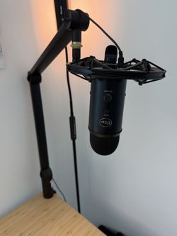 Blue Yeti USB Microphone with Boom Arm and Shock Mount