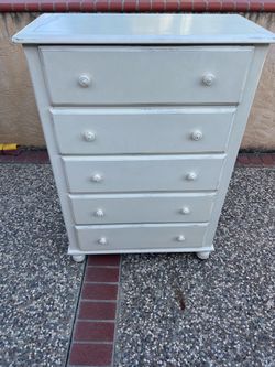 Shabby dresser