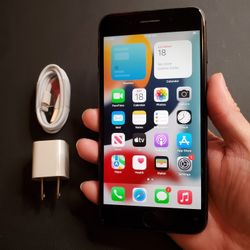 iPhone 8 Plus - UNLOCKED - Like New 