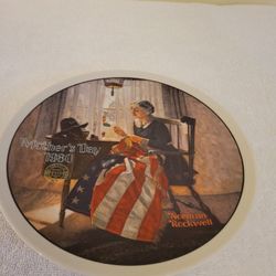 1980 NORMAN ROCKWELL MOTHERS DAY Collector Plate "MOTHER'S PRIDE" No 18206 A