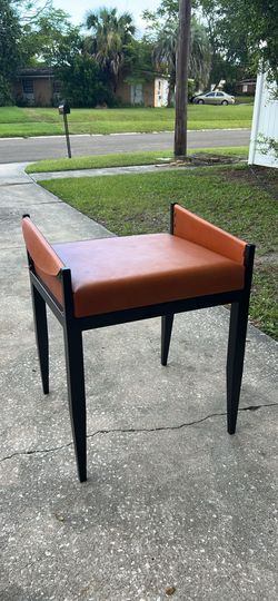 7 Burnt orange barstools