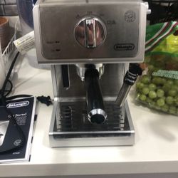 DeLonghi Espresso Maker (ECP3630