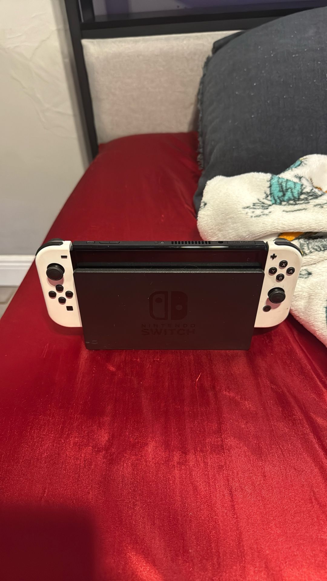Nintendo Switch In White