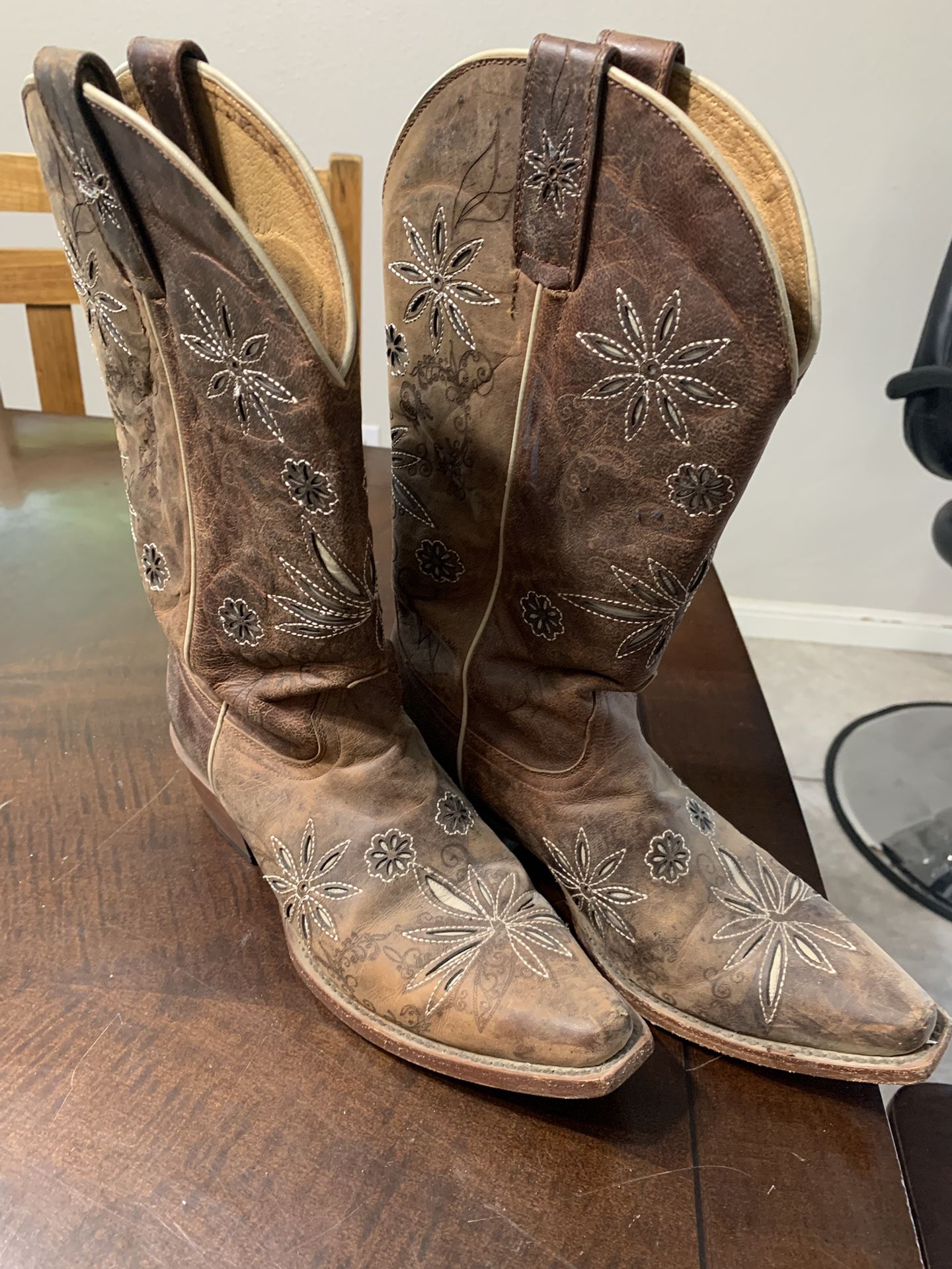 Shayanne Daisy May Boots