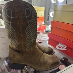 Women Ariat Boots 