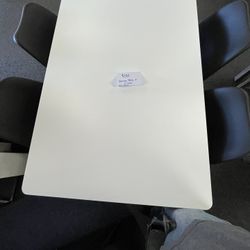 Dining Table & 4 Chairs 