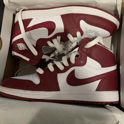 Brand new Nike shoes