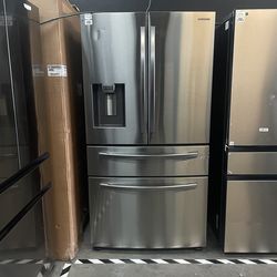 Samsung 4 door refrigerator in stainless steel