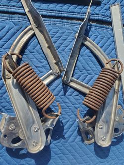Impala hood hinges 62