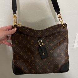 Louis Vuitton Odéon MM Handbag